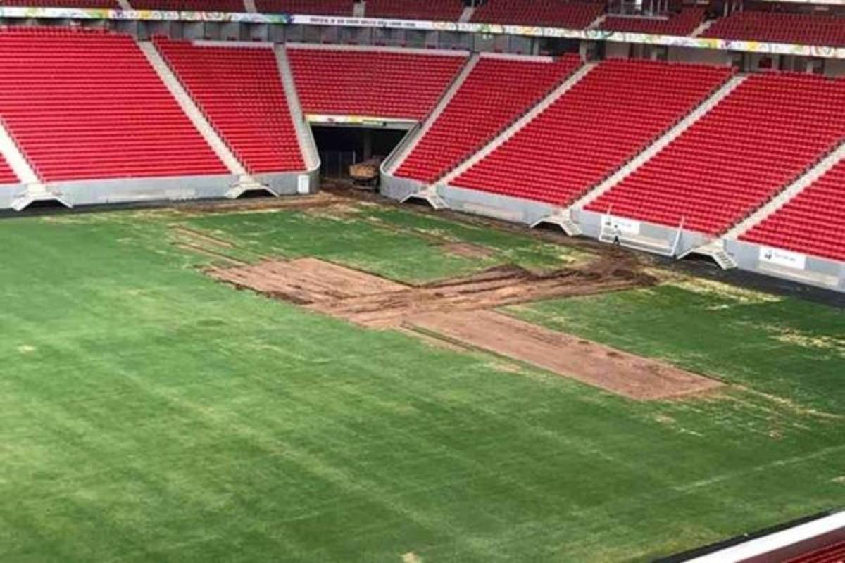 Estadios mundialistas que han sido demolidos y otros están abandonados; dos de Sudáfrica y uno en Brasil