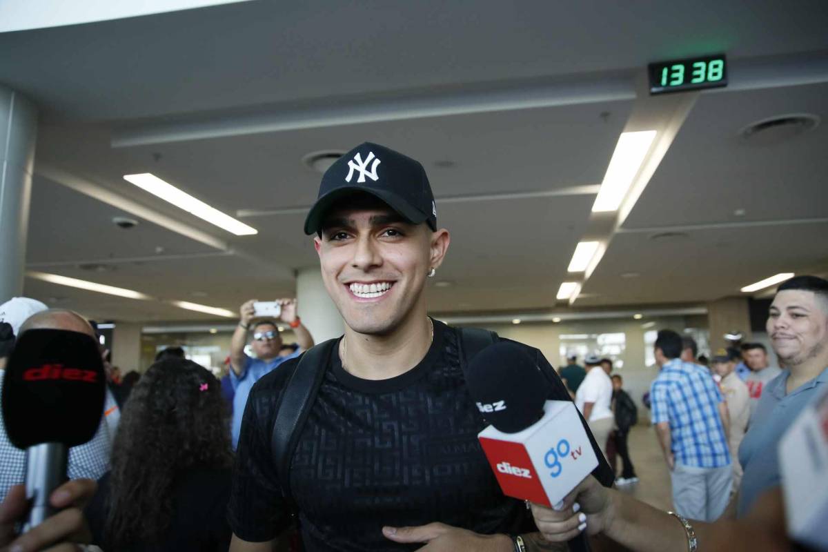 Luis Palma vino cargado de sonrisas a Honduras para medirse a México.