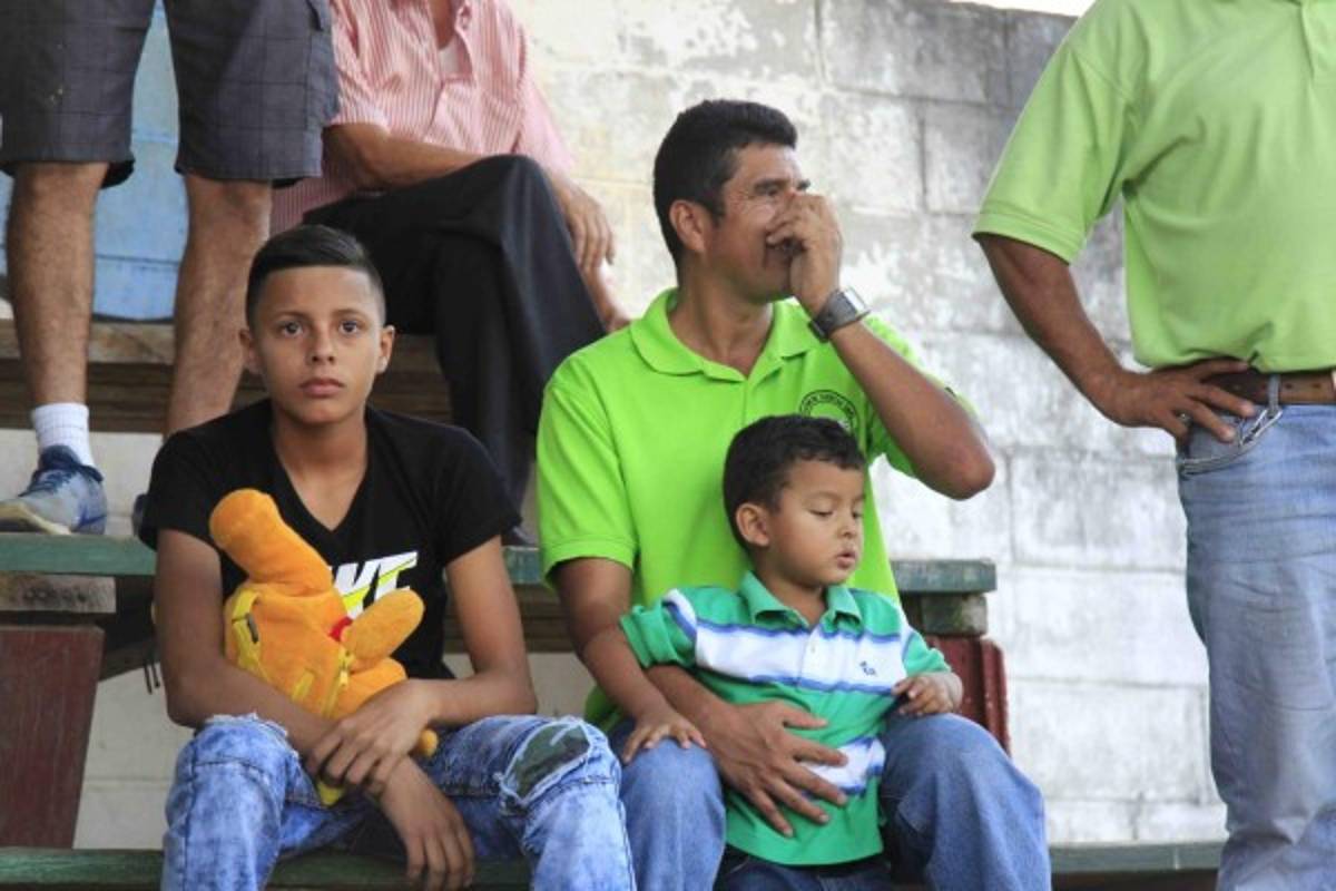 ¡AMBIENTAZO! La multitud que acompaña a los equipos en el Ascenso