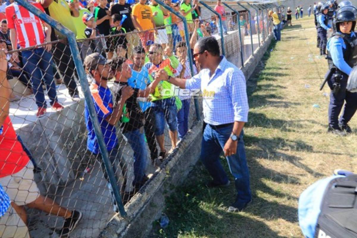 Fotos: Olimpia visita Danlí y provoca locura y llenazo en el Estadio Marcelo Tinoco