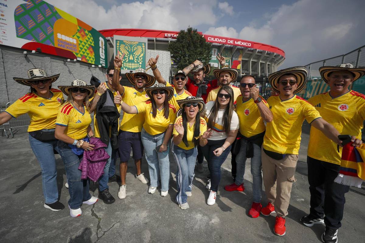¡El Azteca es una locura! Así se vive la fiesta previo a la inauguración del Mundial