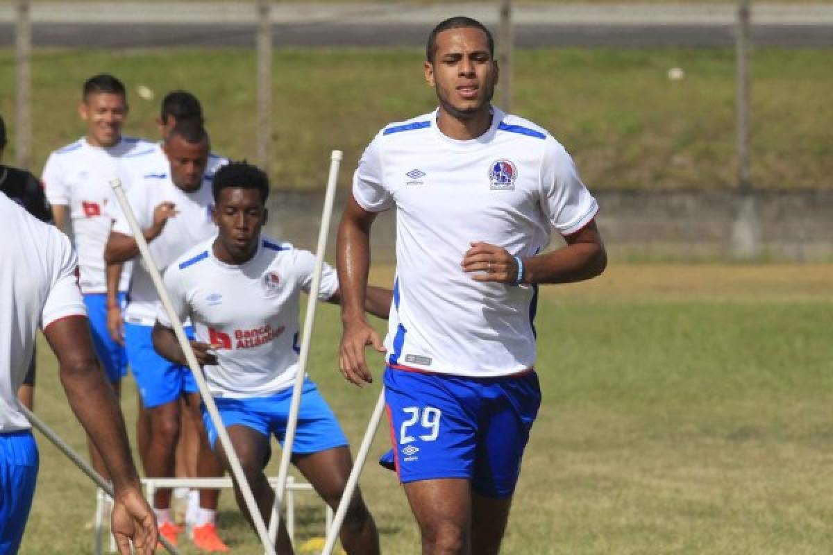 ¡Vaya lujo! Este sería el otro 11 titular de Pedro Troglio en el Olimpia