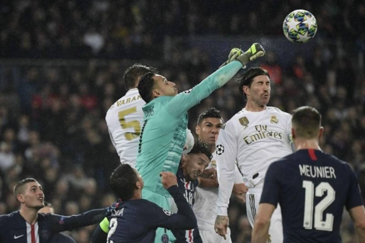 Fotos: El cariño a Keylor Navas en el Bernabéu, frío saludo con Courtois y el sufrimiento de Hazard