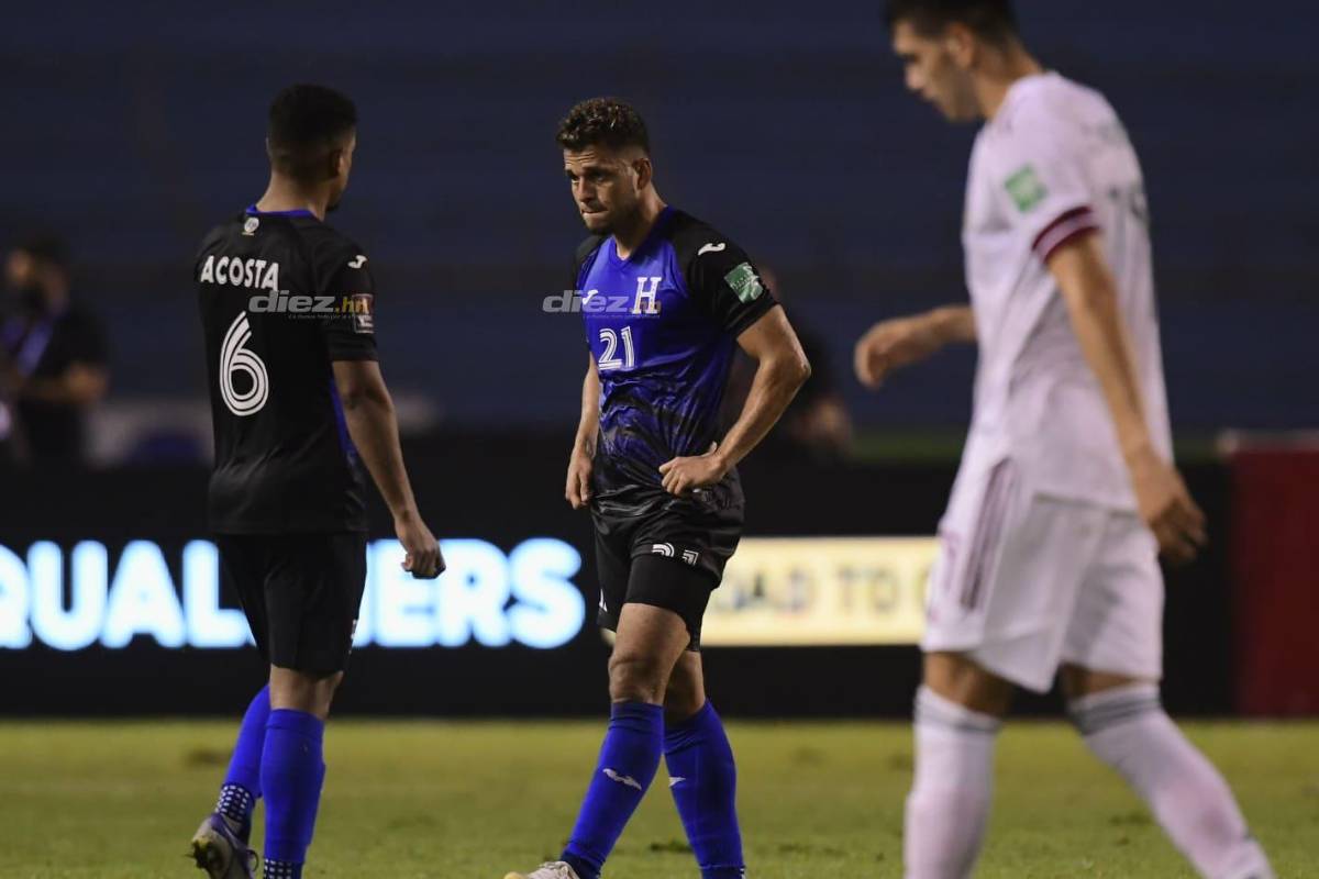 La tristeza de Honduras en su último juego eliminatorio en casa, el intercambio de camisetas y la celebración de México en San Pedro Sula