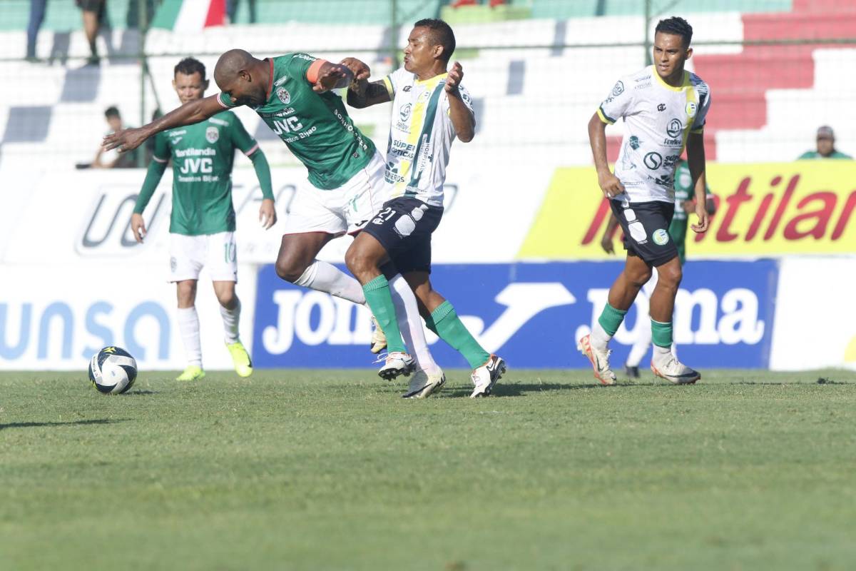 Ovación al Chelito Martínez, algarabía con Anangonó y felicidad de Keosseián ¿Quiénes son las hermosas edecanes?