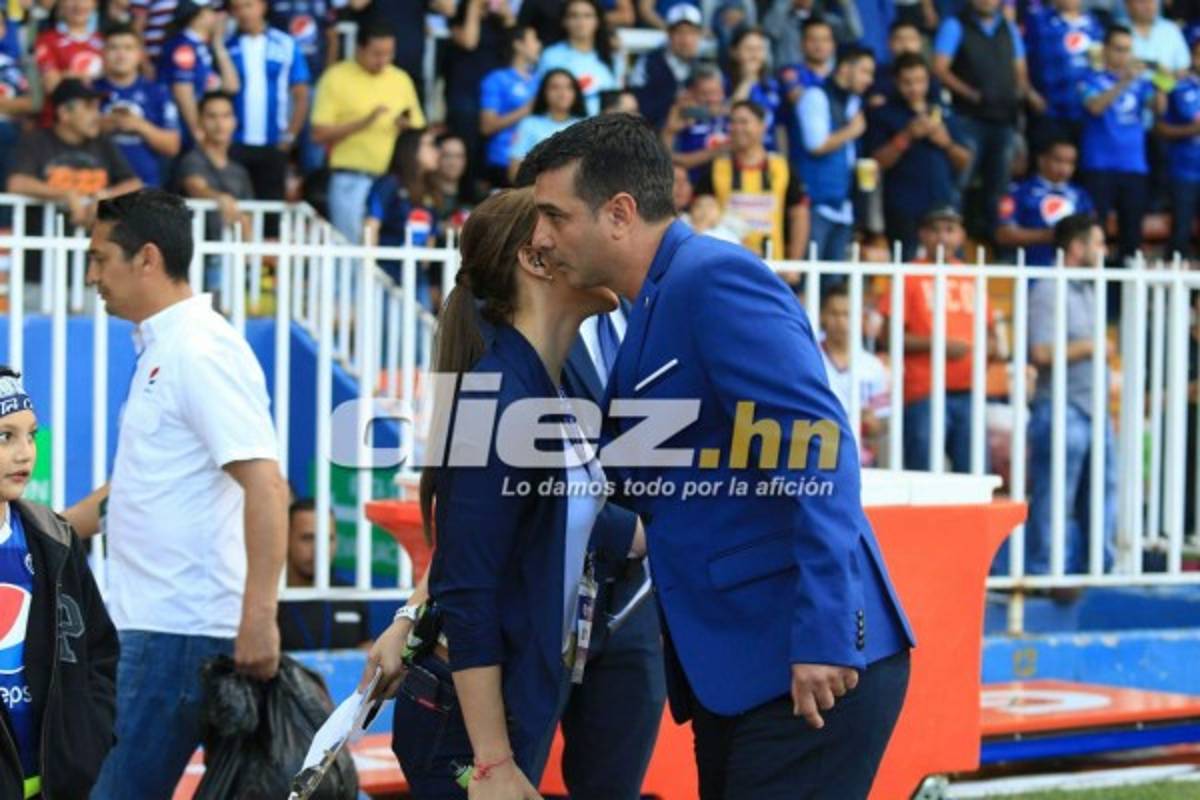 Así es Isabel Zambrano, la presentadora de TV que es conquistada por Diego Vázquez