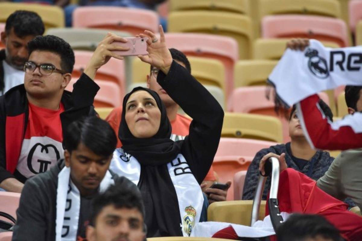 Sin velo y con Niqab: Las mujeres de Arabia Saudita sí llegaron a ver al Real Madrid-Valencia