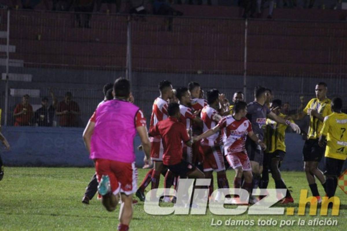 Bronca, tristeza y festejos: Las mejores imágenes que dejaron las fecha 12 de Liga Nacional