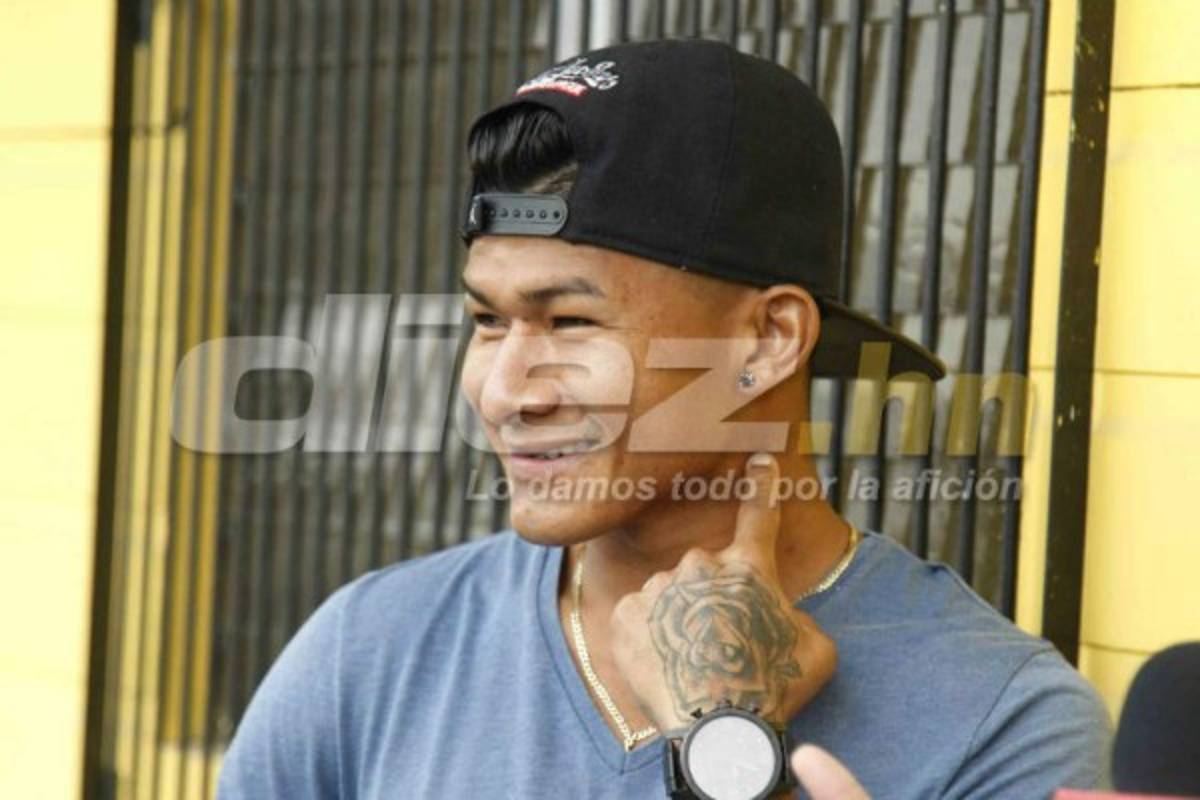 Entre regalos, jugando billar y muchas sonrisa se entrenó el Real España