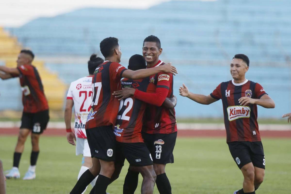 Lone FC eliminó al Juticalpa por un global de 5-4 en semifinales.