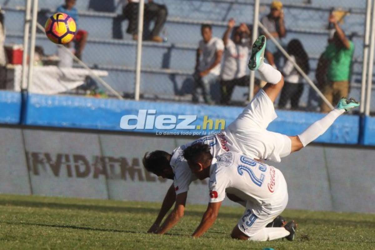 CURIOSO: La camisa de Alexander Aguilar, las gradas del Morazán y Castellón  