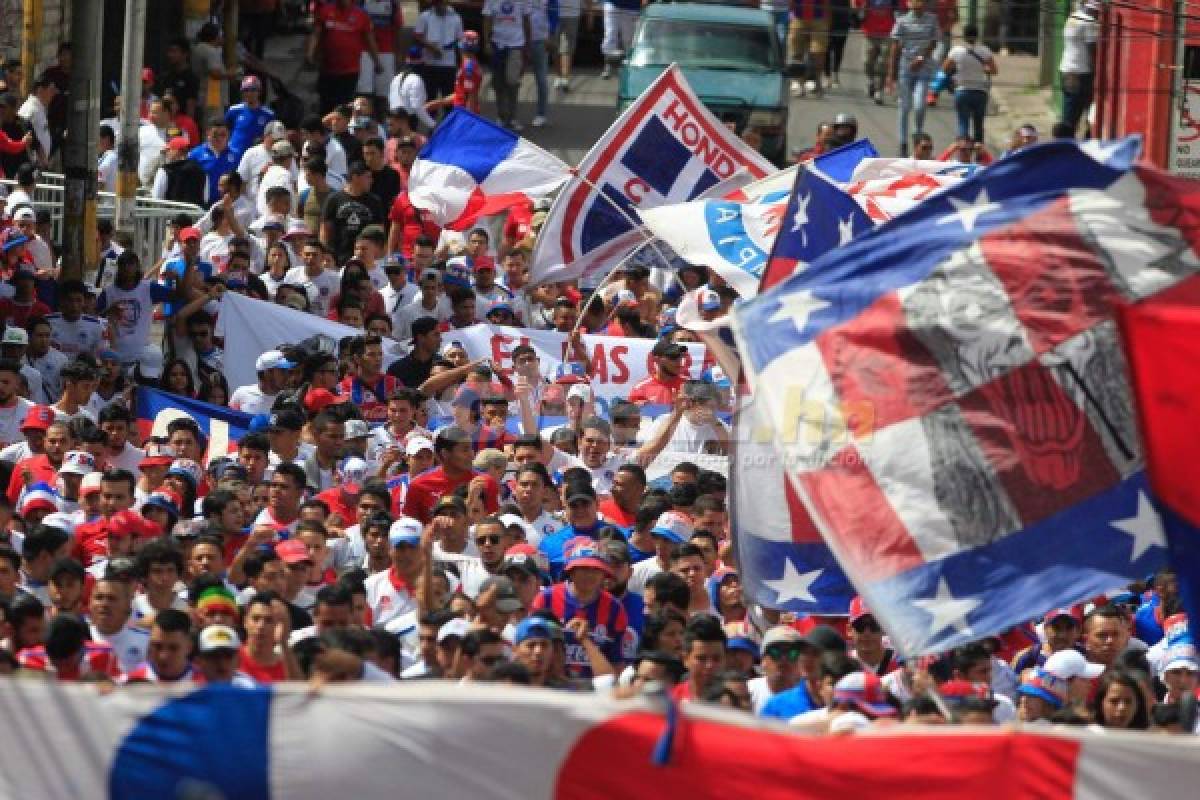 La majestuosa llegada de la Ultra Fiel al Estadio Nacional previo al Motagua-Olimpia