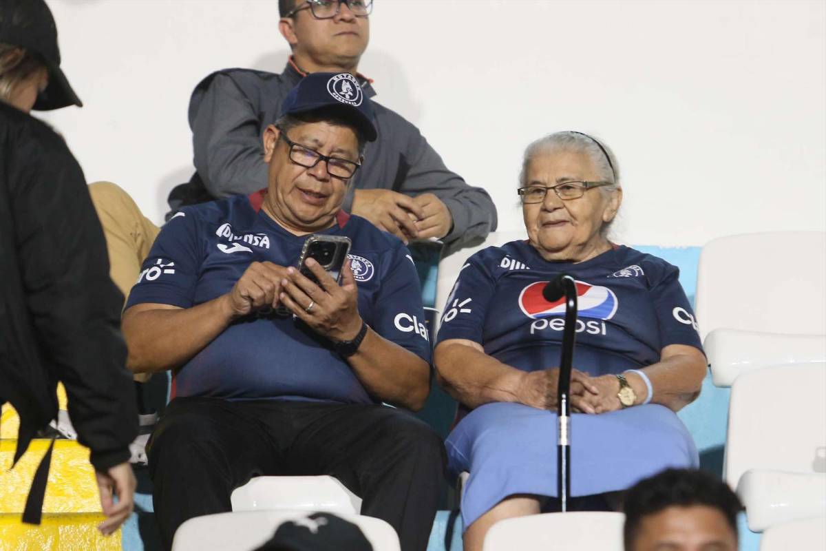 Triplete con dedicación especial, Diego Vázquez volvió a celebrar un gol de su hijo y debut del nuevo refuerzo de Motagua