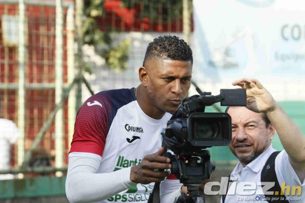 FOTOS: Dos novedades en entreno del Olimpia y Carlo Costly pone alegría en el Marathón