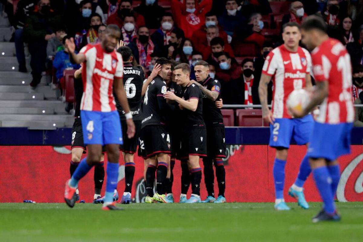 Se encaró con la afición del Atlético, el ‘Cholo’ reacciona y su esposa sale al cruce de la polémica: ‘‘Seis días en la cama y luego directo al Wanda’’