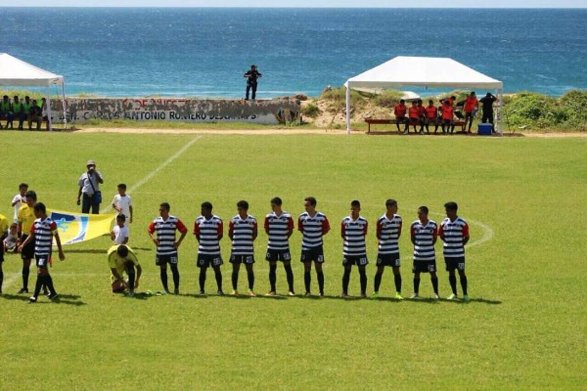 México tiene uno de los estadios más extraños del mundo: está a la orilla del mar y enamora a la afición