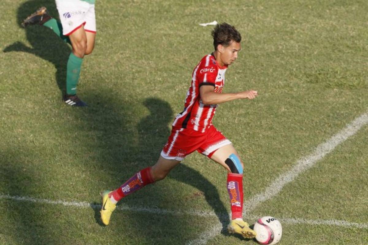 FICHAJES: Vuelve Tyson, dos uruguayos a dirigir en Honduras y; ¿nuevo legionario?