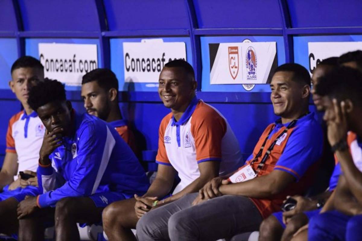 Ingenieros y hasta con maestrías: Los futbolistas de Honduras que tienen una carrera universitaria