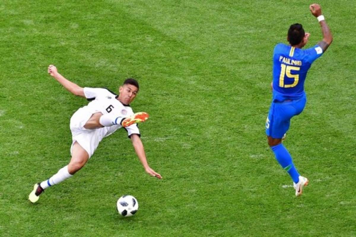 Un tico aparece en el peor once del mundial según L'Équipe