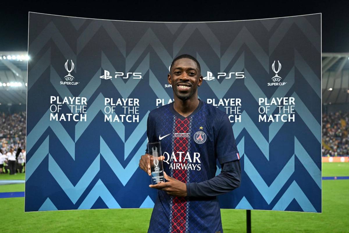 El nuevo portero del PSG pasó de villano a héroe y así festejó Luis Enrique tras ganar la Supercopa; el Balón de Oro ya tiene dueño