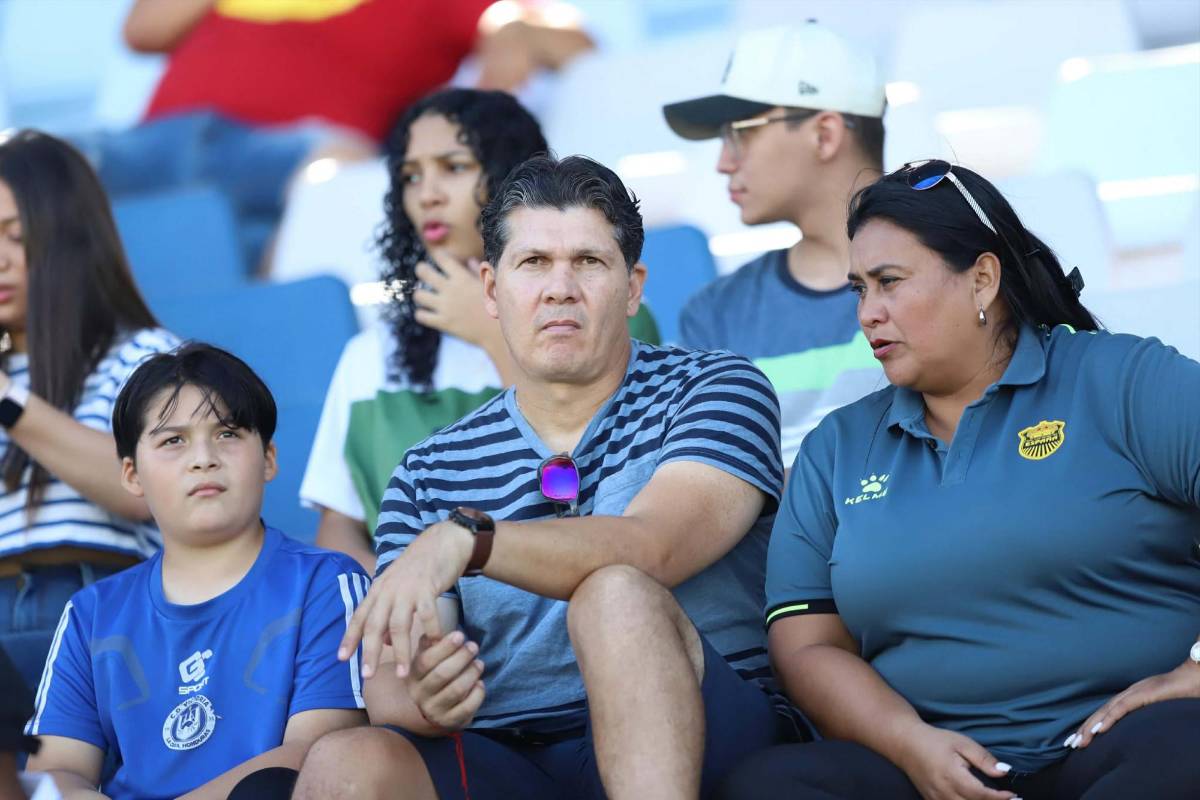 ¡La Ceiba de fiesta! Victoria celebró por lo alto, fichaje del Olimpia presente y exmundialista llegó a la final de Reservas