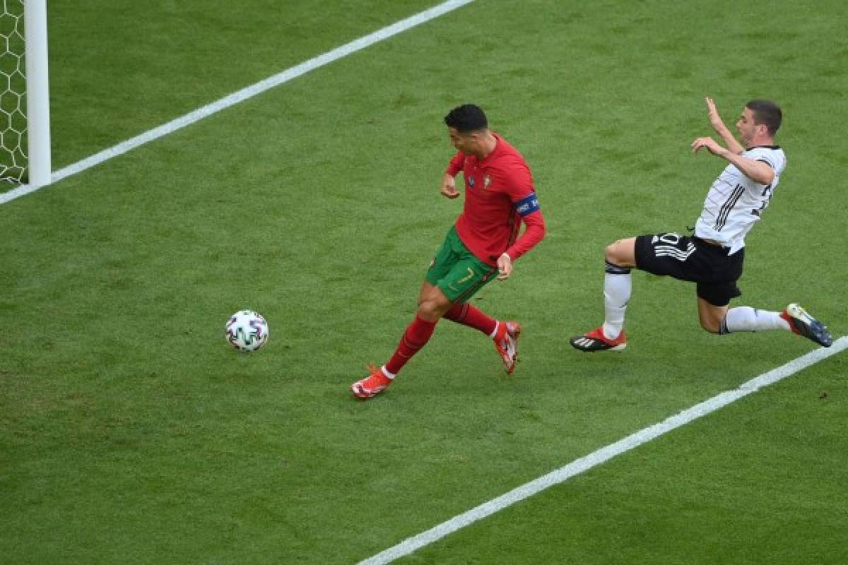 No se vio: El enojo de Cristiano Ronaldo, su reencuentro con Kroos y regaló su camisa a un aficionado