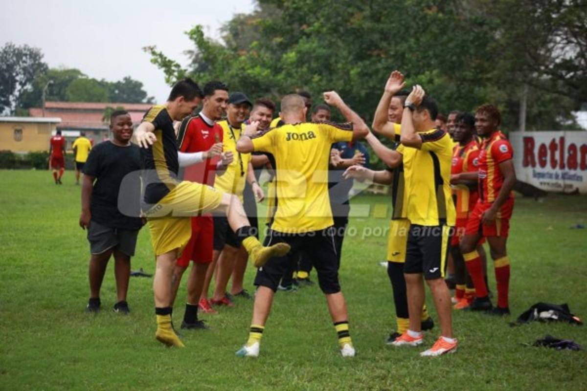 Pasillo al cumpleañero, consejos del técnico y nuevos integrantes en la pretemporada de Real España