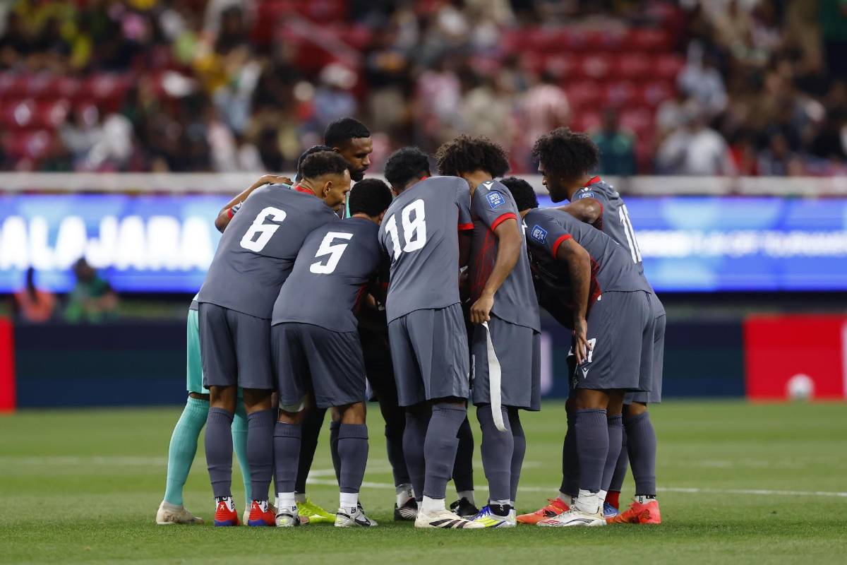 Nueva Caledonia se roba el amor de los mexicanos, ¿qué objeto le dieron al portero de Jamaica que es tendencia mundial?