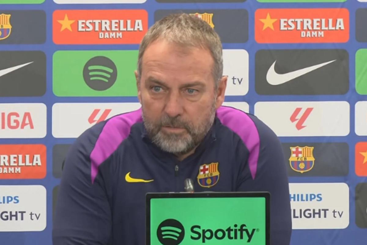 Hansi Flick pidió un defensa y ellos están en la lista: el jugador que podría volver al Barcelona