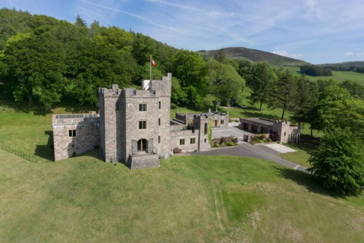 El impresionante castillo en el que vivirá Mourinho