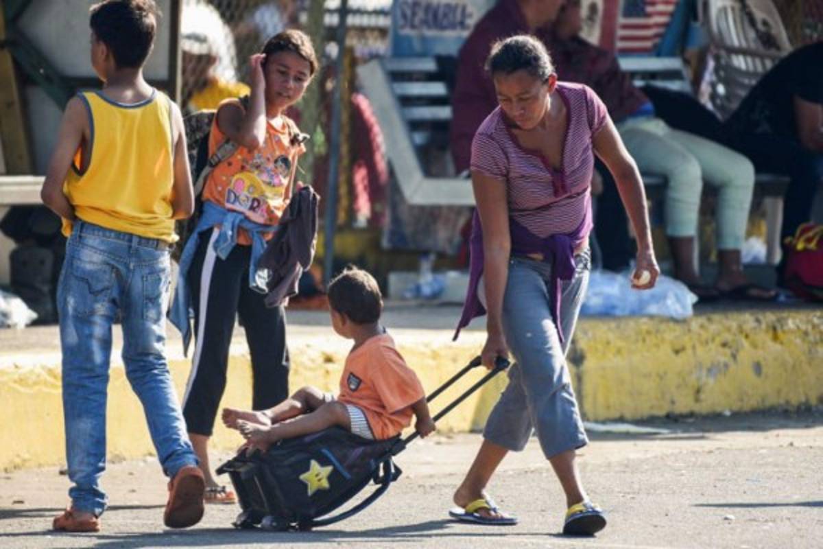 FOTOS: Desmayadas, frío y mucho sufrimiento en caravana de migrantes