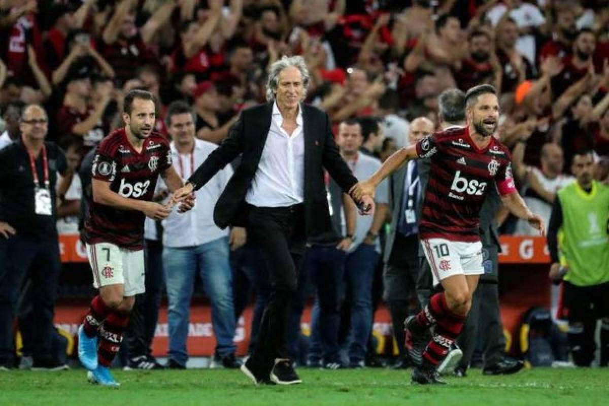 Cifras millonarias, carro blindado y viajes: Los detalles del contrato del DT de Flamengo   