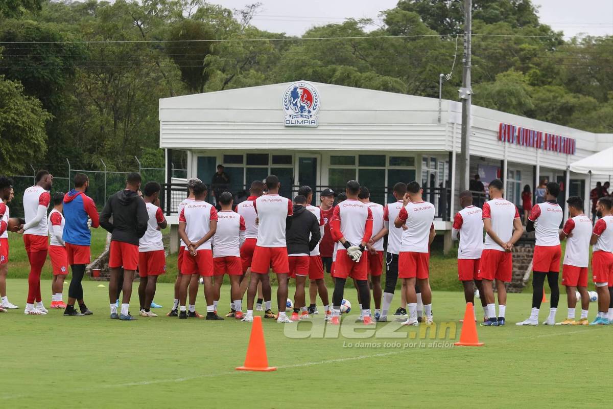 El ‘militar’ Beckeles y la gran sorpresa: así fue el regreso y el primer entrenamiento de Pedro Troglio con el Olimpia