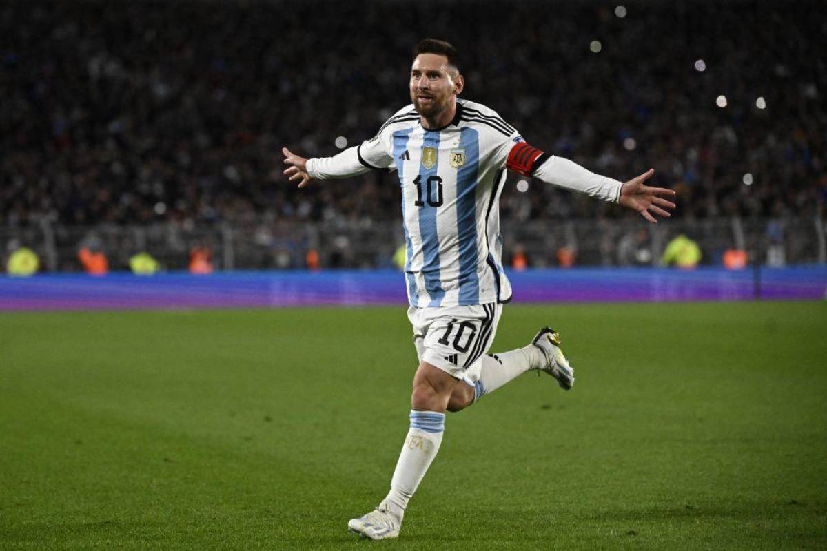Argentina sigue siendo la mejor selección del mundo, según el ranking de la FIFA, por encima de Francia.