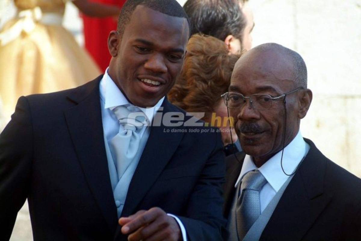 Inéditas fotos de David Suazo en Cerdeña, su segunda ciudad