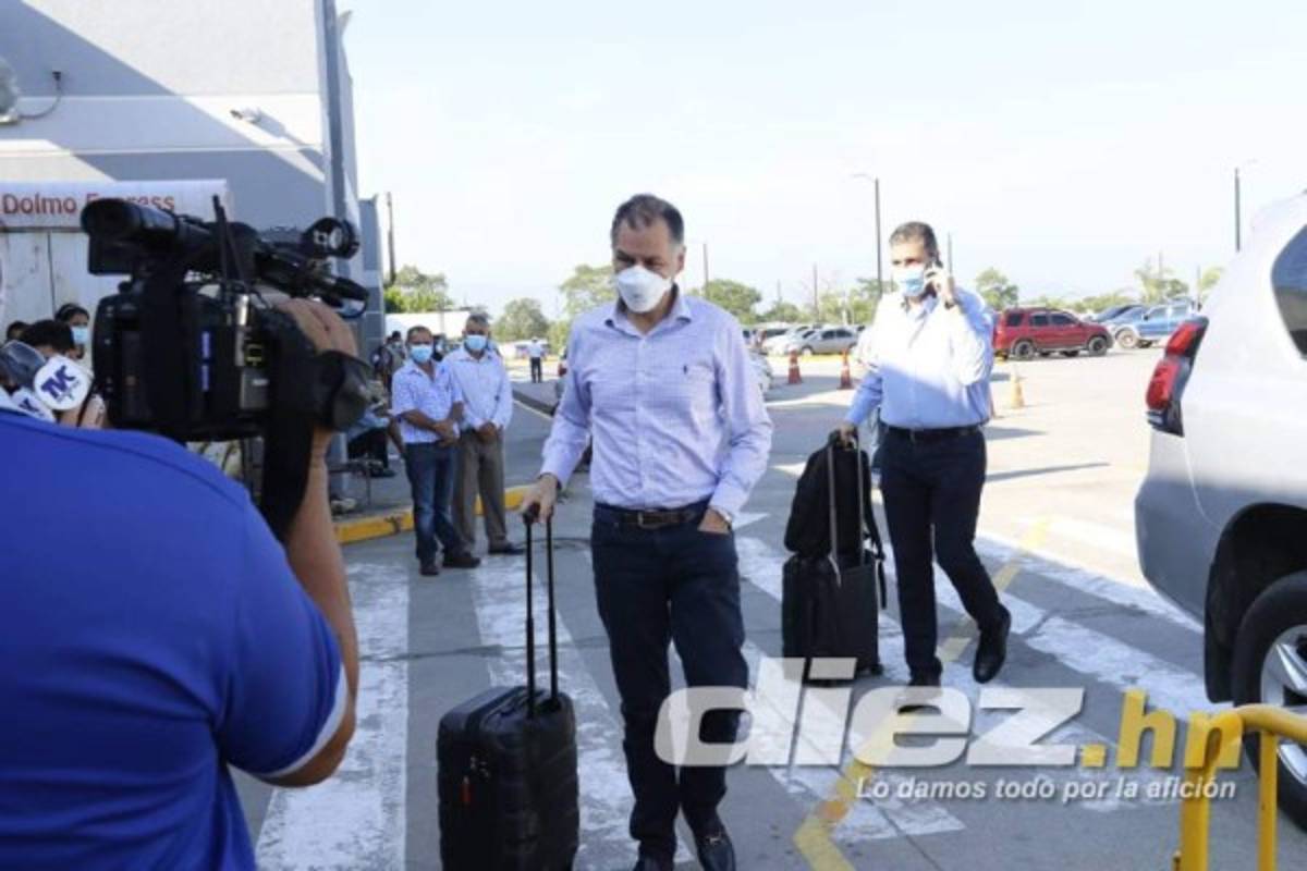 Semblante de tristeza y pena: salida de los futbolistas legionarios de Honduras de vuelta a sus equipos