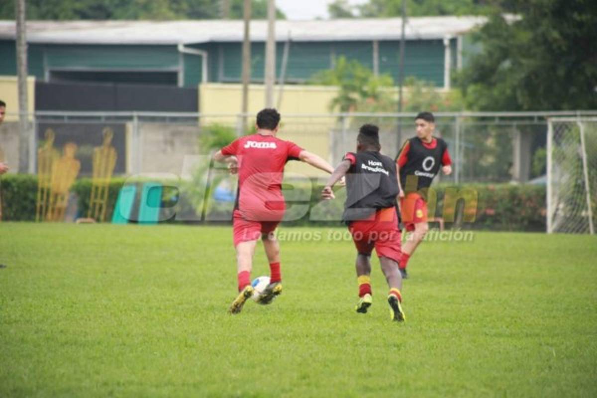 Pasillo al cumpleañero, consejos del técnico y nuevos integrantes en la pretemporada de Real España