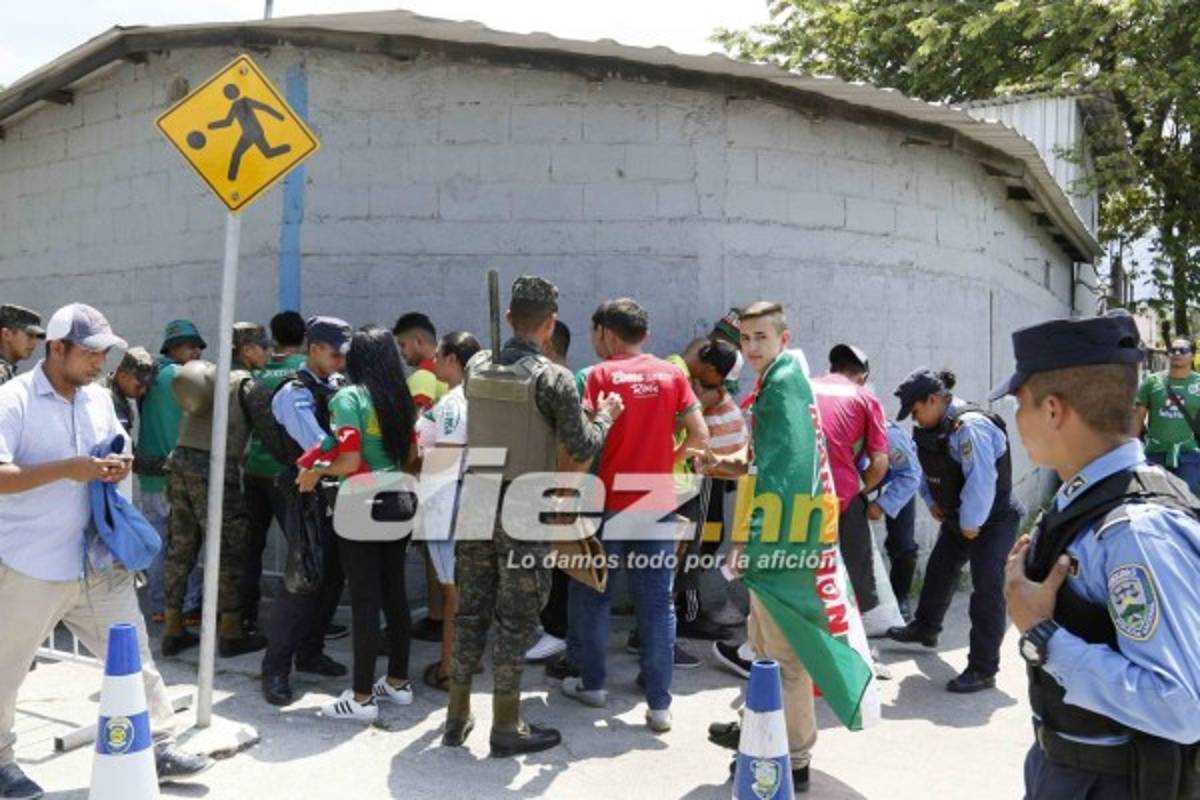 EN FOTOS: Tremendo ambiente en el Yankel para el Marathón-Real España