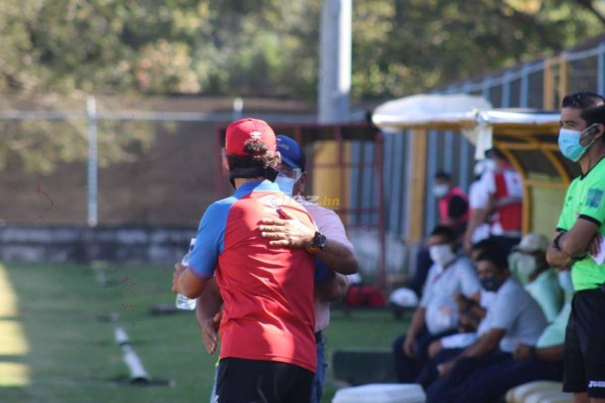 No se vio en TV: El 'chofer' de Olimpia, la nueva kinesióloga de UPNFM y Arboleda estalló por racismo