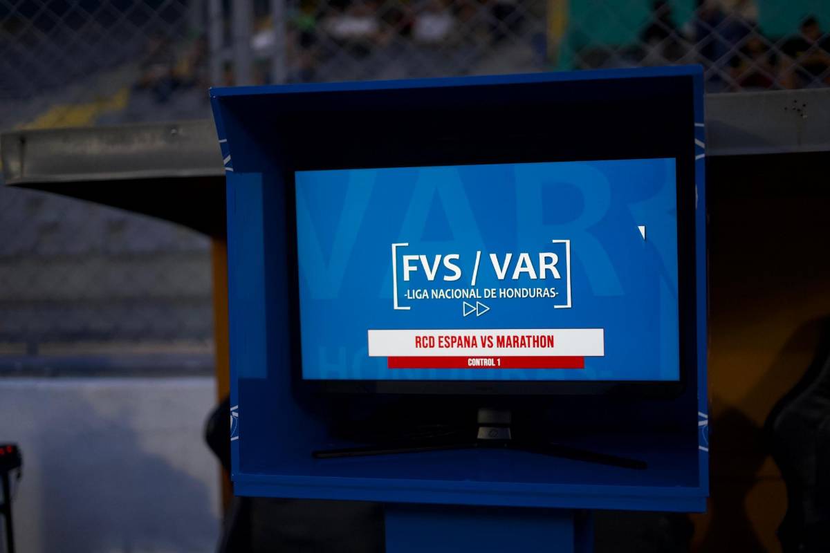 Listo el FVS en el Morazán: lindas aficionadas y el ambiente que se vivió en el Real España-Marathón