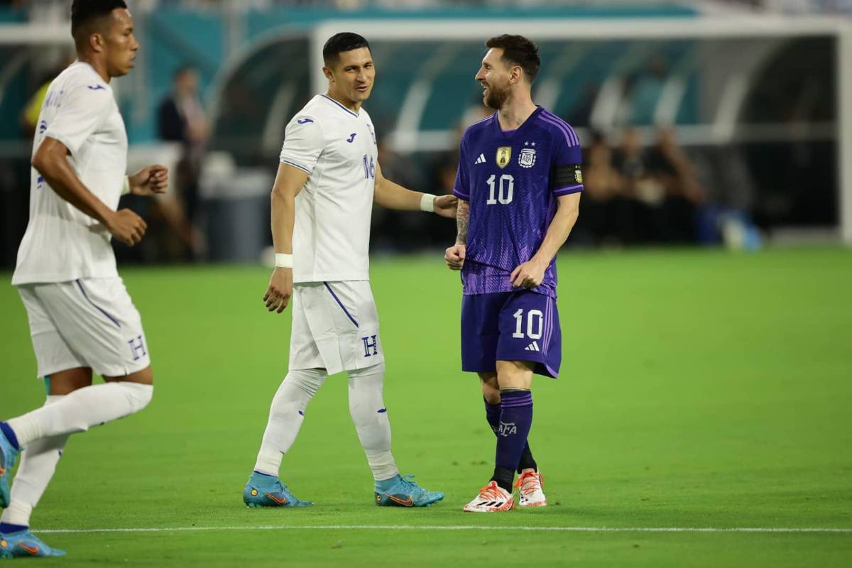 El futbolista de Honduras que intercambió camisa con Messi en el amistoso ante Argentina: se la pidió desde temprano