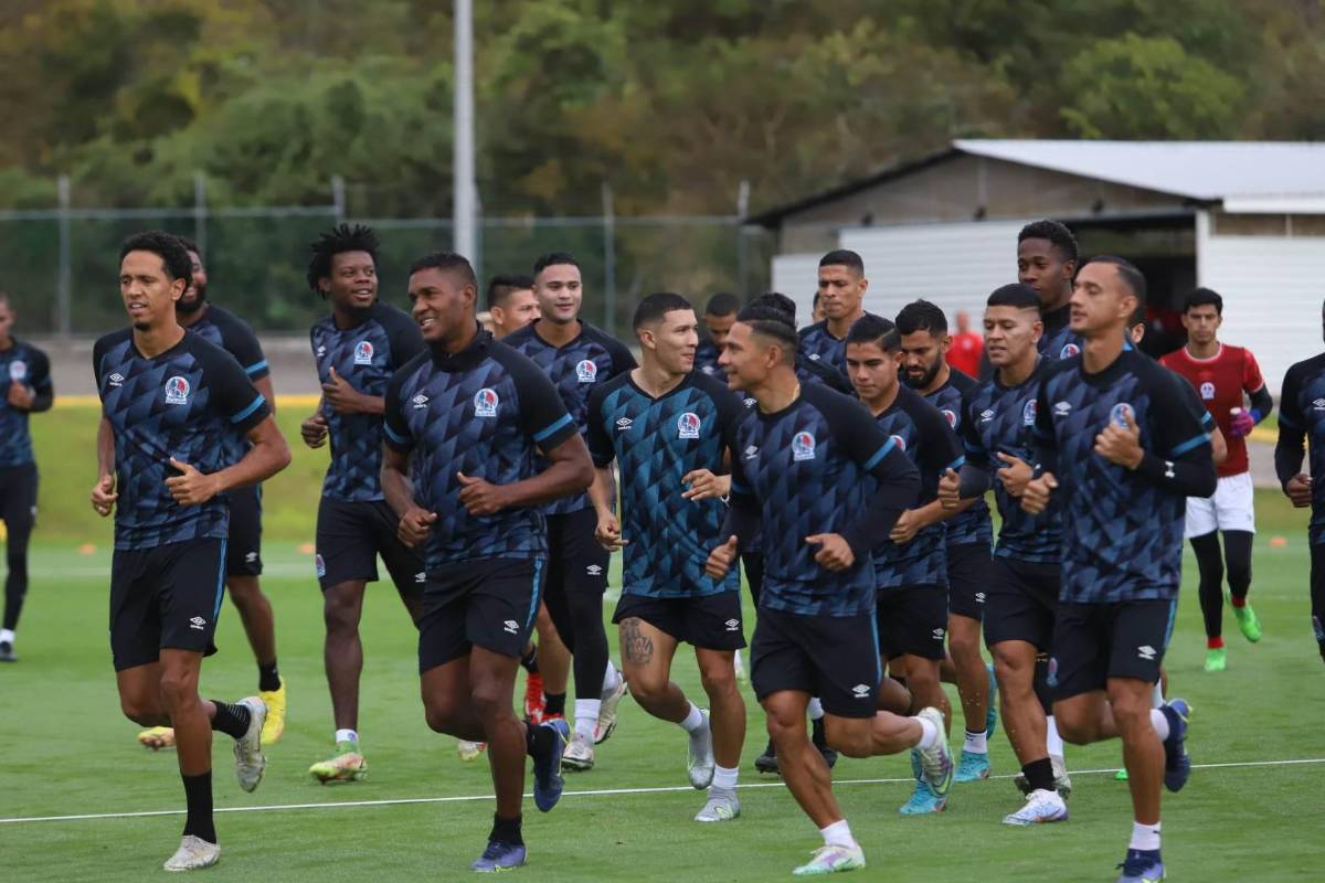 FOTOS: Olimpia recibe visitas inesperadas en el inicio de pretemporada; fichajes albos se muestran felices
