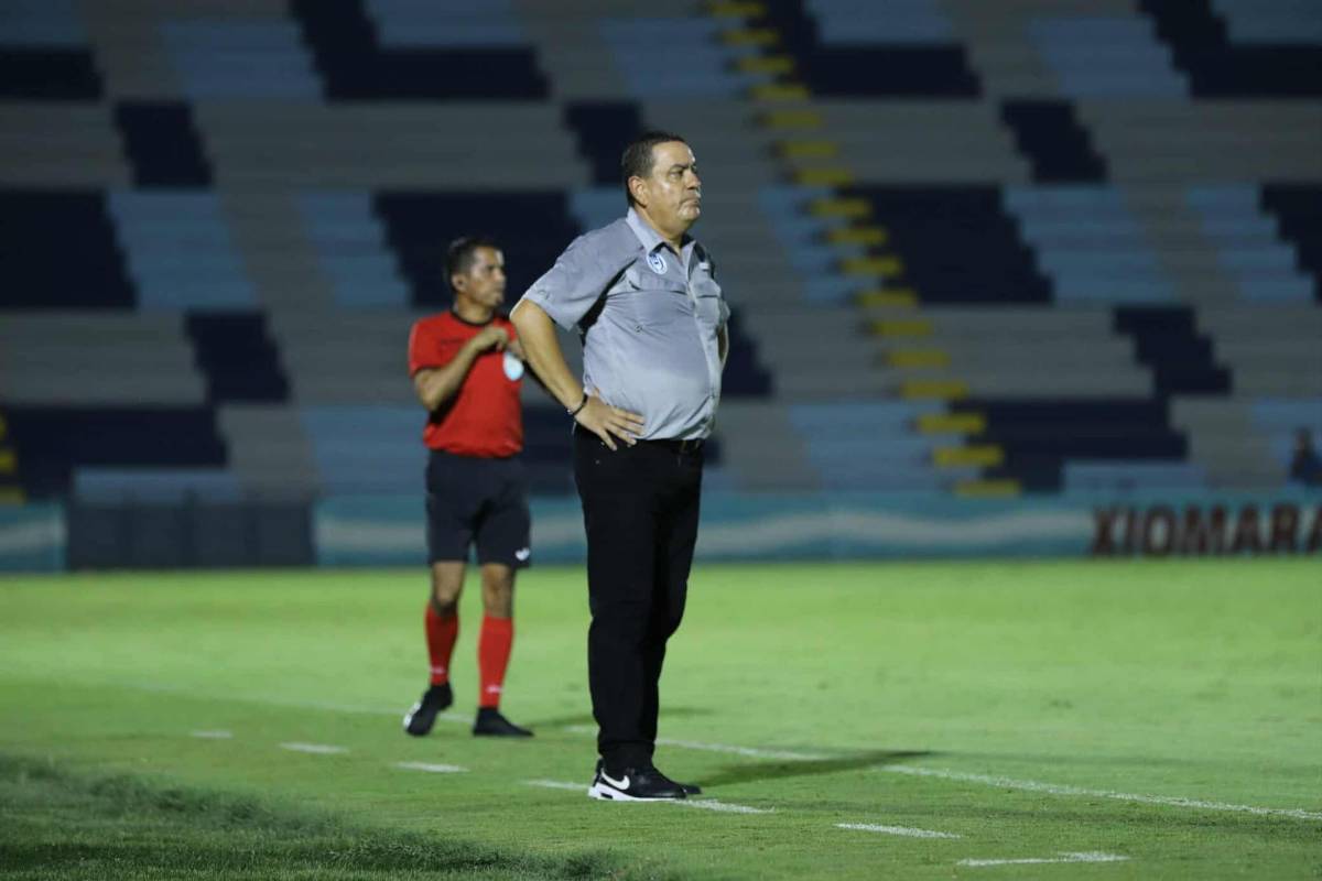 La épica remontada de Olimpia ante Victoria, Jhon Jairo no podía creerlo y las hermosas chicas en el Municipal Ceibeño