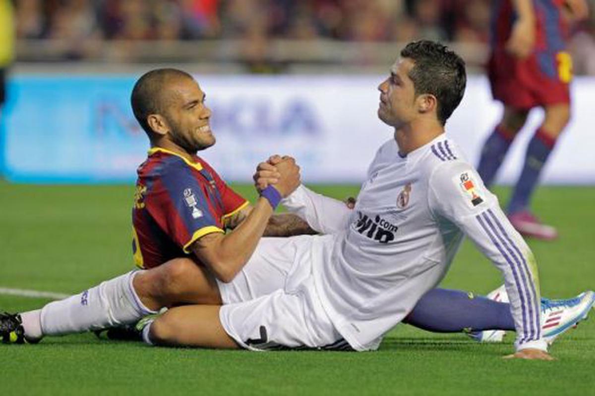 ¿Messi o Cristiano? Dani Alves sorprende al revelar con quién se identifica: ‘‘Ahora que ya no estoy en el Barça, sí puedo hablar...’’