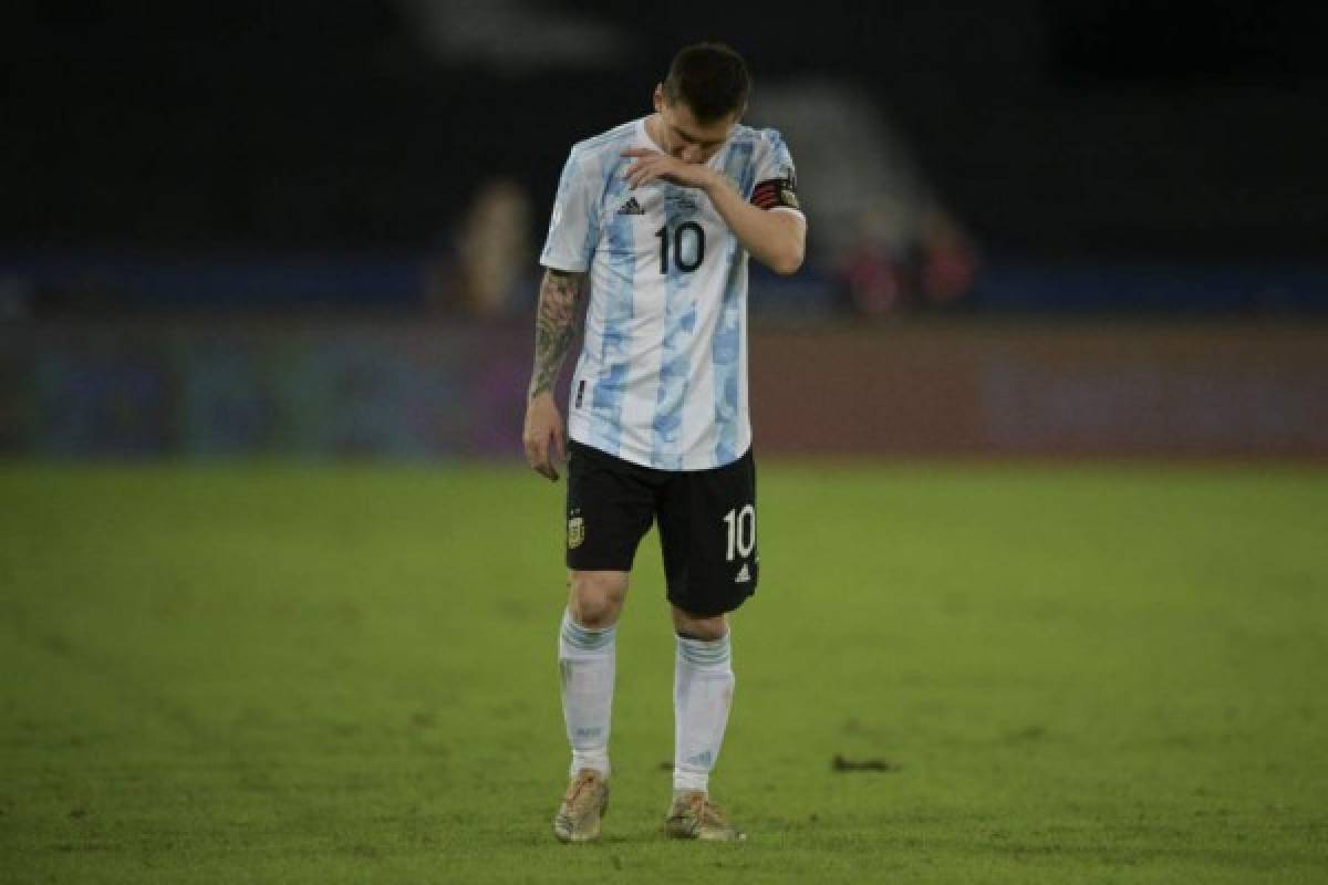 No se vio en TV: El homenaje de Messi a Maradona, el gesto de Vidal y el nuevo récord de Leo