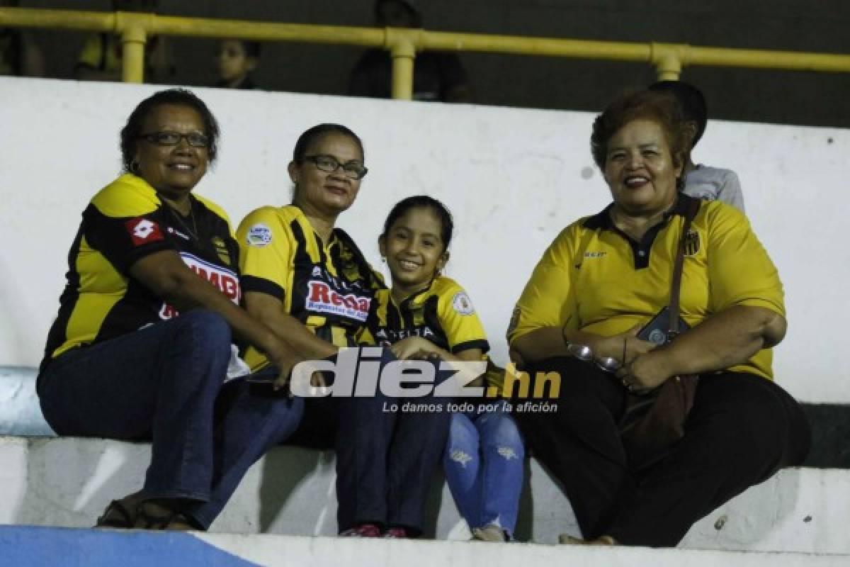 ¡PRECIOSAS! Las bellas chicas que llegaron al estadio Morazán