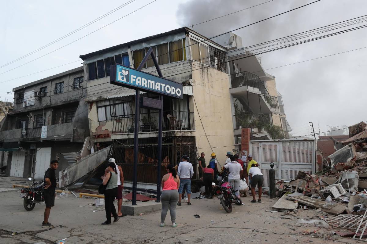 Edificios caídos y gente en la calle: así es la destrucción luego del terremoto en Venezuela