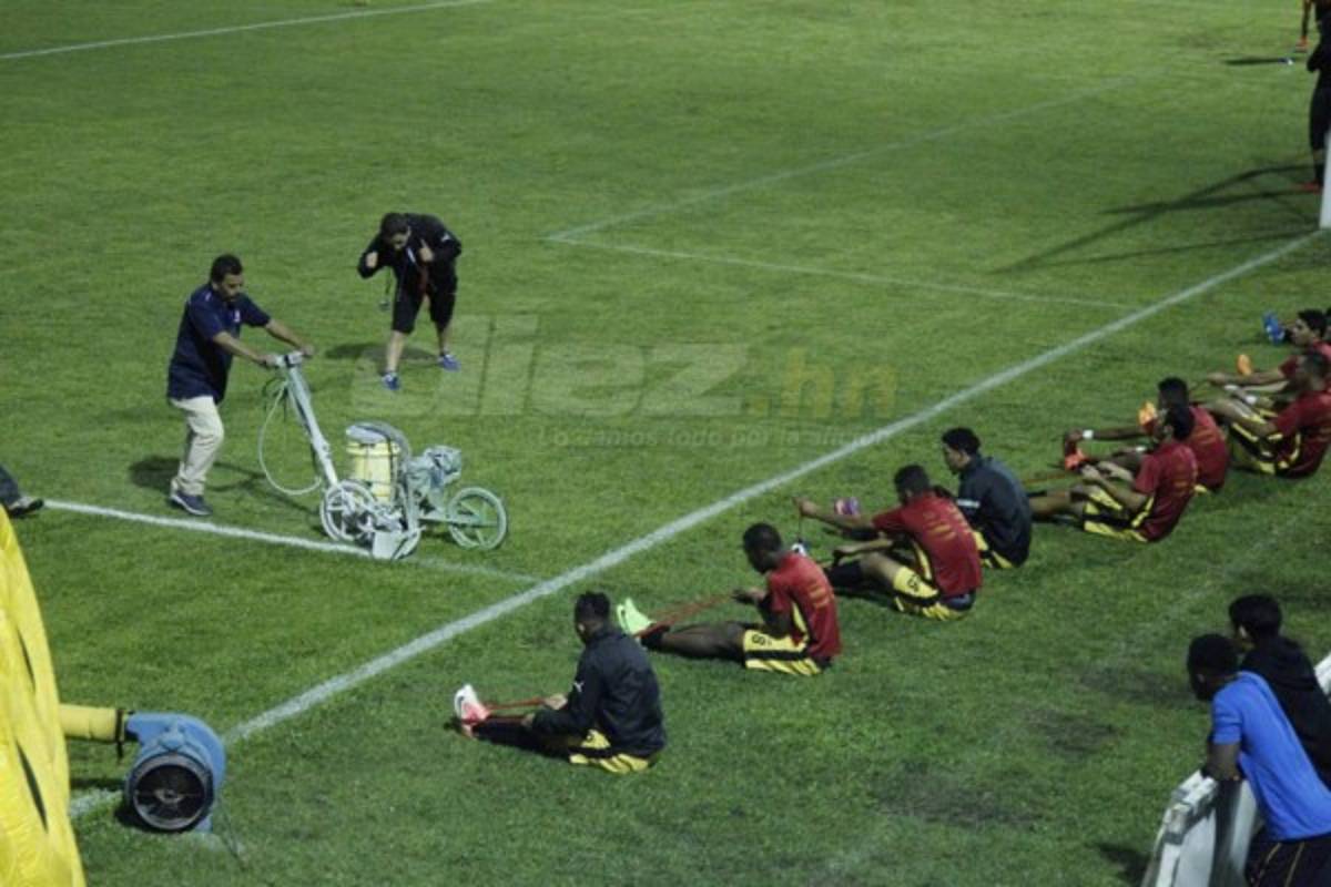 FOTOS: Desolación y oscuridad invaden el estadio Morazán  