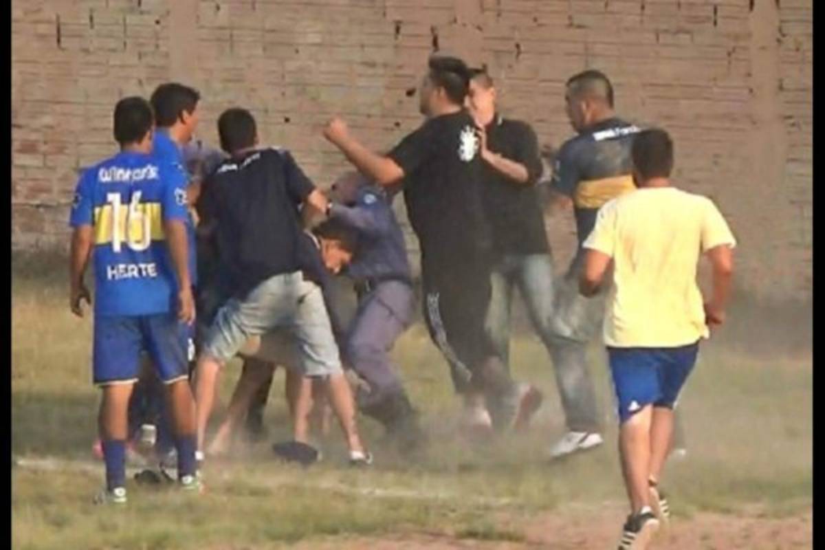 Las 20 reglas imperdibles del fútbol callejero en Honduras