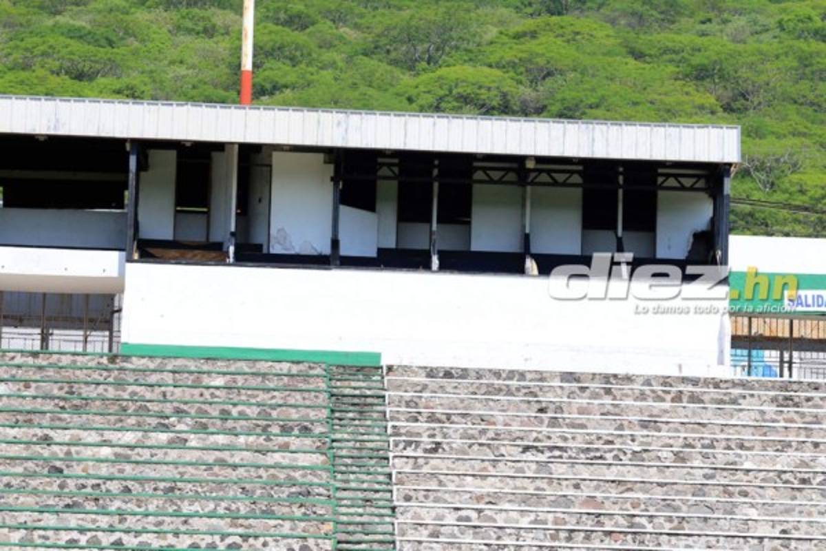 El feo y abandonado estadio donde entrena Honduras en Cuernavaca